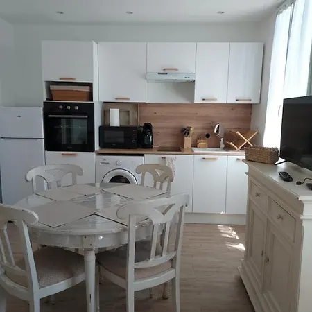 Toulon, Soleil Et Douceur I Toulon