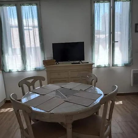 Toulon, Soleil Et Douceur I *